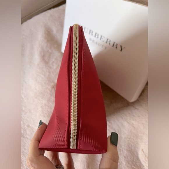 BURBERRY Beauty Limited Edition Large Military Red Nova Plaid Design Trousse - Picture 6 of 12